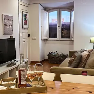 https://t2-apartment-cascais-center-100m-from-beach.hotels-lisbon-portugal.com
